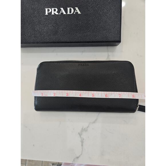 Prada Long Wallet Giftable Condition w box Black - Picture 8 of 10